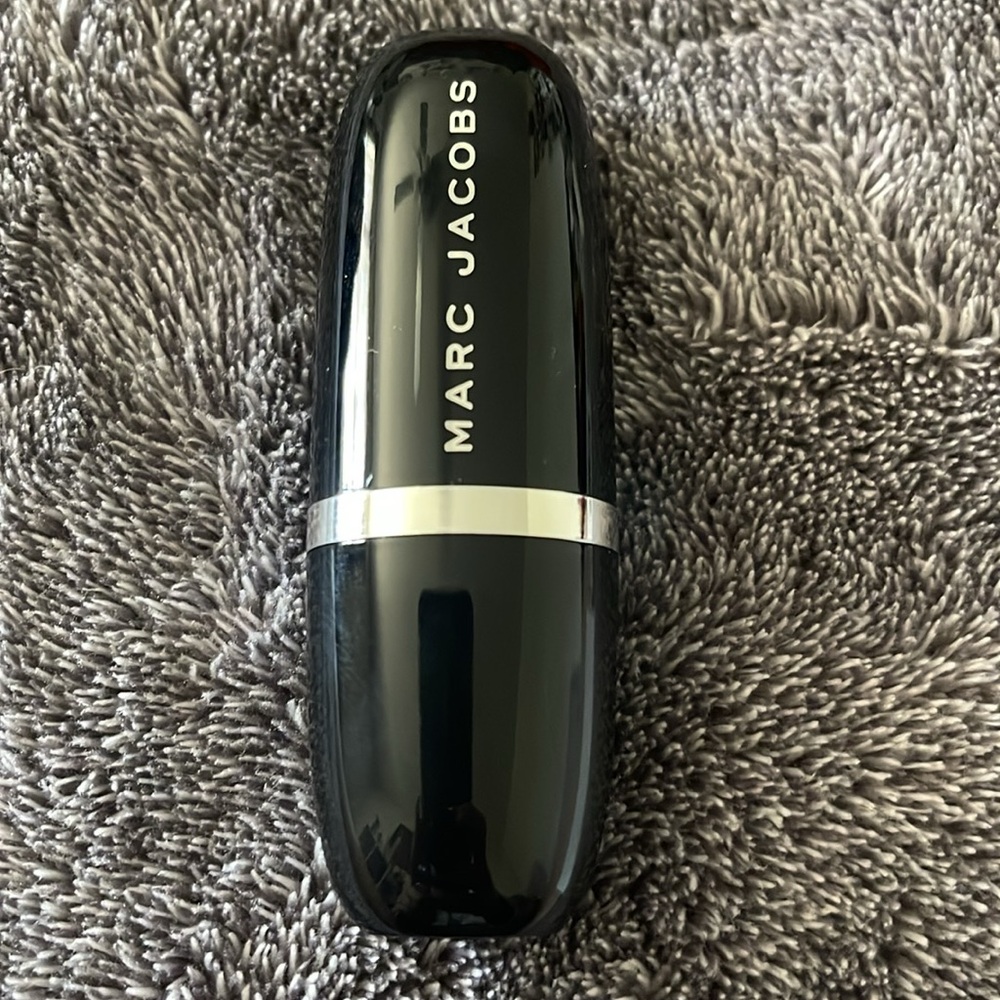 Marc Jacobs Fair 10 Accomplice Concealer - Picture 3 of 4